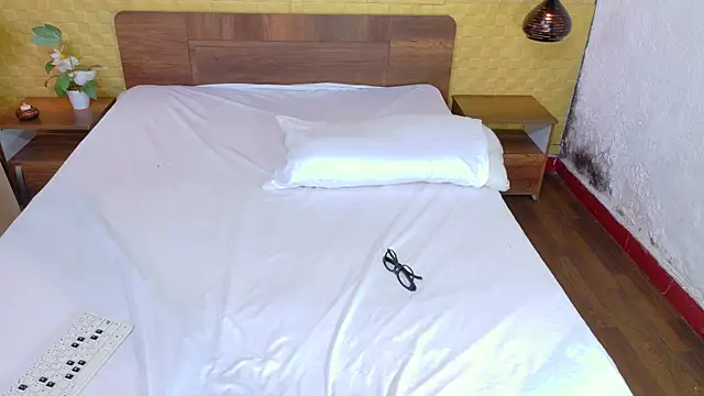 Mrs_booty webcam