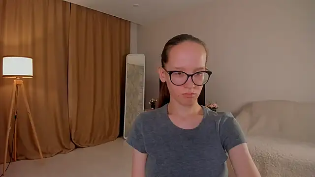 BettyBrowni webcam