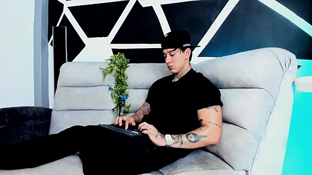 JUSTIN_FULLER1 webcam