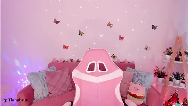 Zara_uwu_ webcam