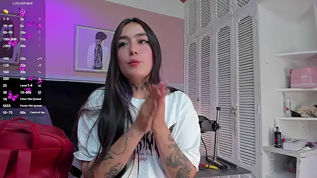 elodie_walker webcam