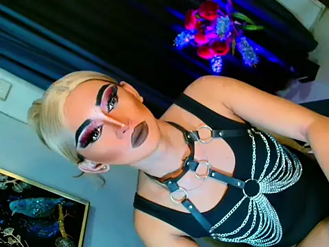 HOLLYWOOD_QUEEN_88 webcam