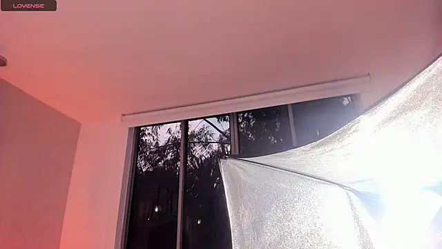 mara_swan_ webcam