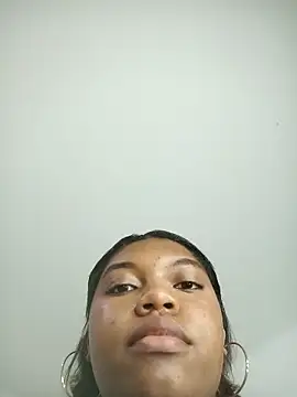 LailaPierce webcam