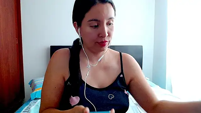 emely_sexx20 webcam