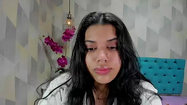 LindaBreeS webcam