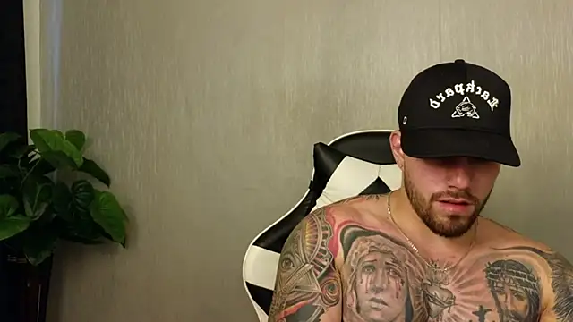Ades_Lowe webcam