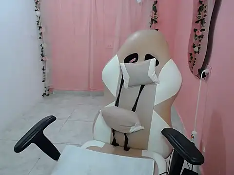 natalietits1 webcam