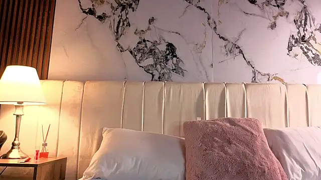 AmmyThompson__ webcam