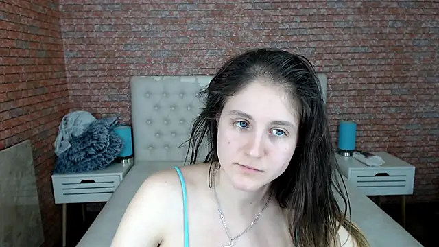 Holliy_Cooper webcam