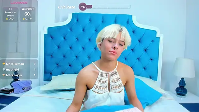 Lia_Vivumi webcam