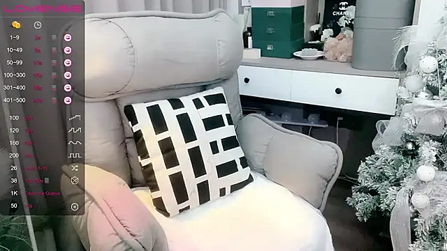 Monica-888 webcam