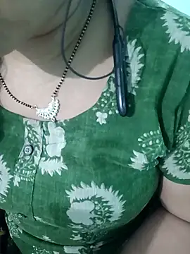 anjali-bhabhi (F milf) - New phone