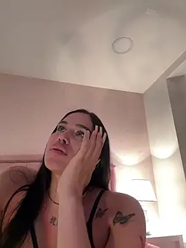 Bella__Wood webcam