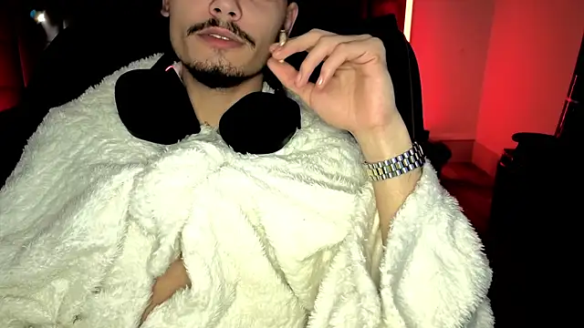 JordanShow webcam