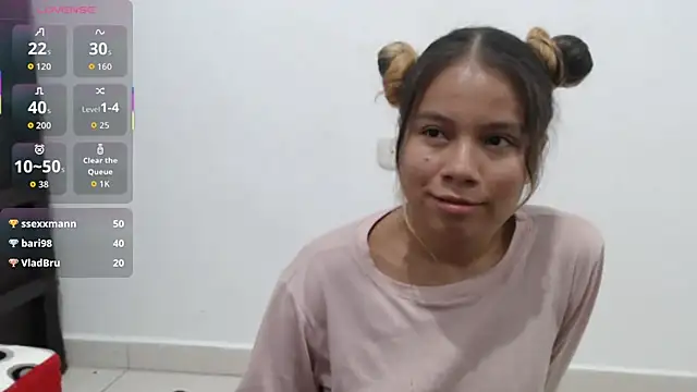 Naomi991 webcam