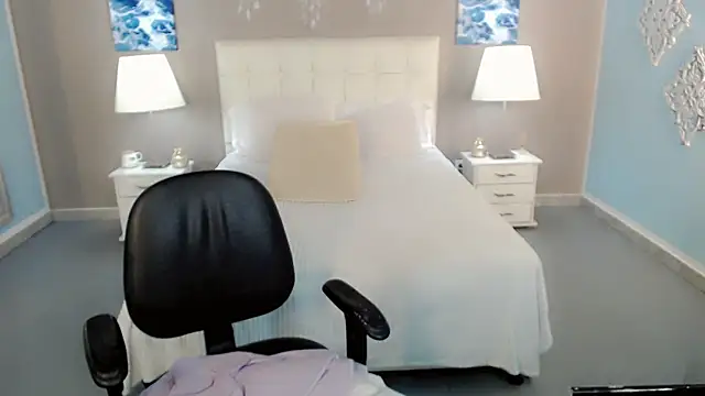 _Maddison_Ivanova_ webcam