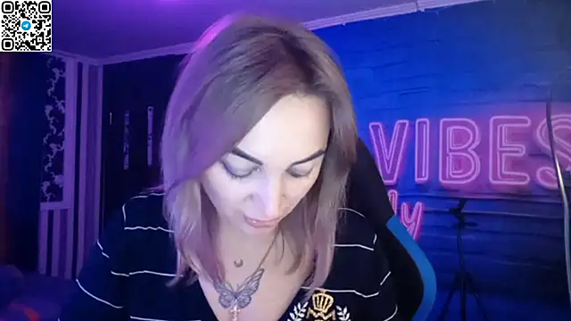 Blonde_Temptation webcam