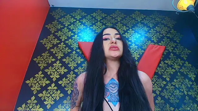elinne_hendrix_ webcam
