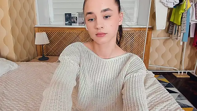 JinnyMcie webcam