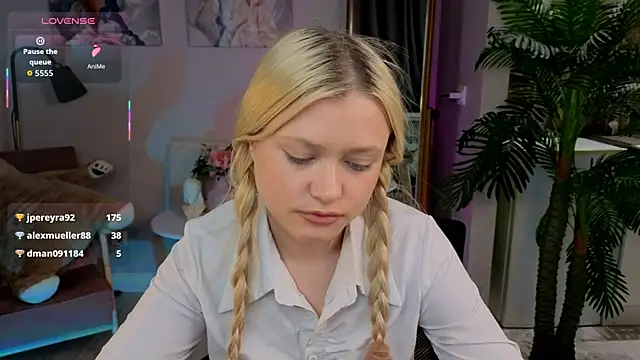 Millie_Vanillies webcam