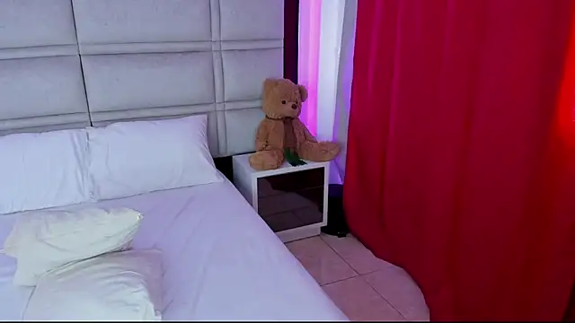kimluna11_ webcam