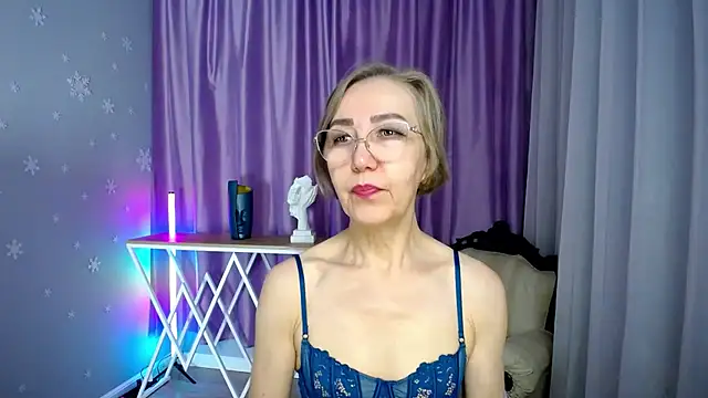 queen_a_n_i webcam
