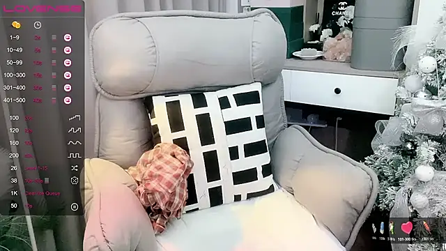 Monica-888 webcam