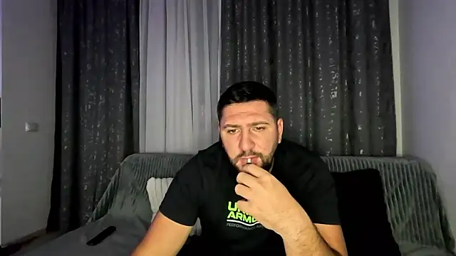 Gold_Alpha_Boy webcam