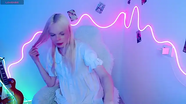 Emily_Nyaffee webcam