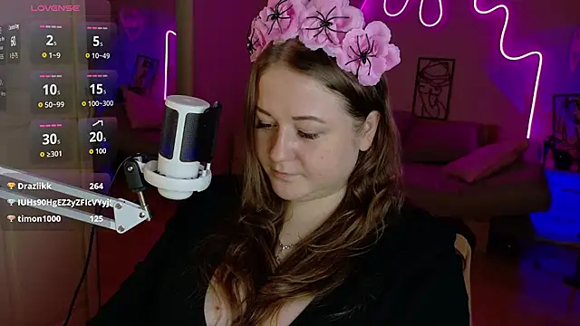 LizzyShine webcam