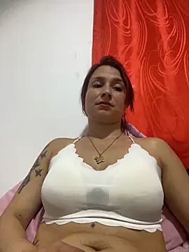 Paula382023 webcam