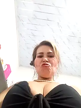 Perverted-Dirty-Mother webcam