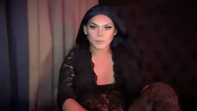 Miss_GreatDivine webcam