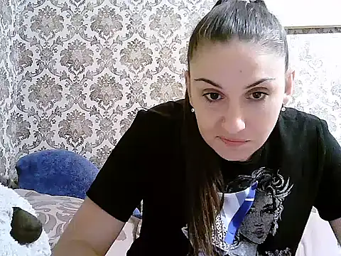 Yuliia30 webcam