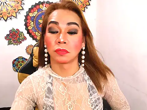 xxMistressWildKimxx webcam