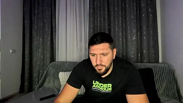 Gold_Alpha_Boy webcam