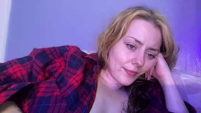 SkarlettRose96 webcam