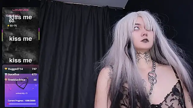 ravens_nest - Ravens_Nest's free webcam