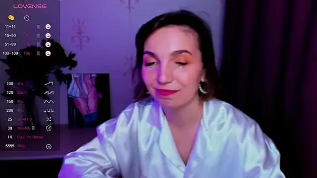 KindHazelHere_ webcam