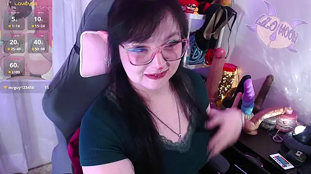 LiloMoon69 webcam