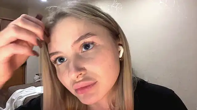 VictoriaMystery webcam