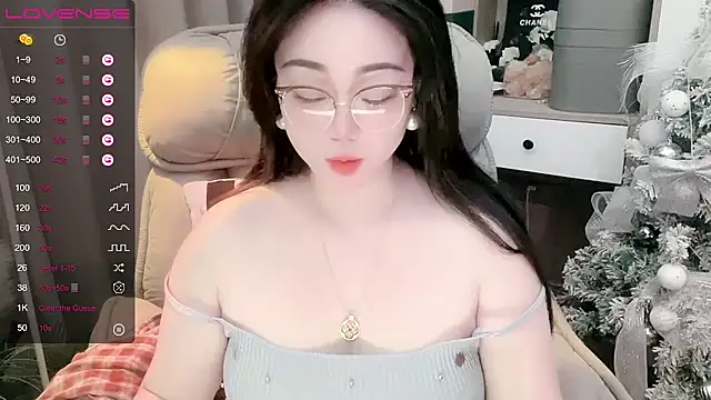 Monica-888 webcam