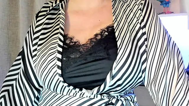 feliziaDesire webcam