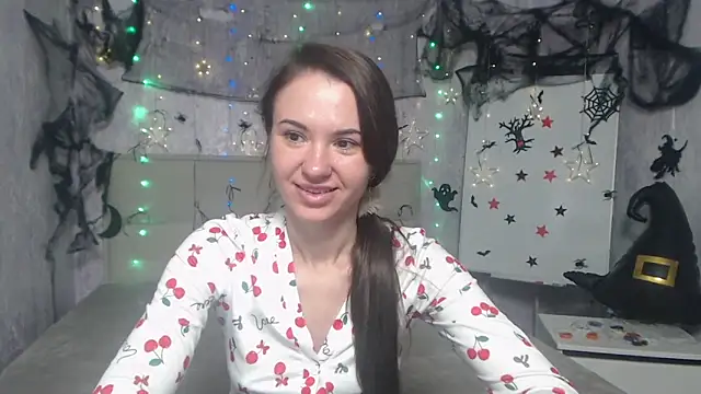 KaraCriegs webcam