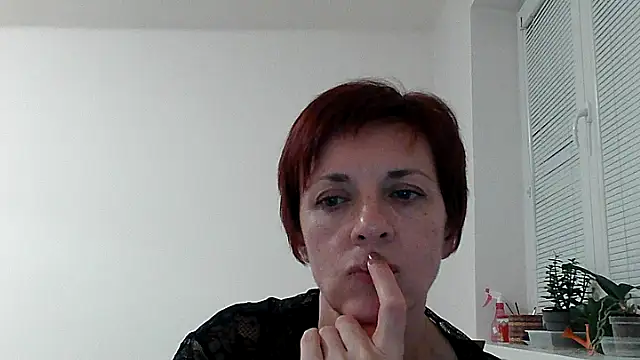LoraLoraMay webcam