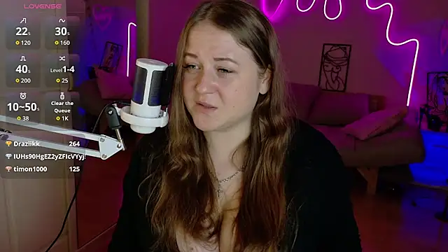 LizzyShine webcam