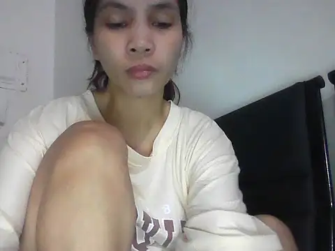 Hotsexytits4you webcam