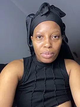Diamondpussy97 webcam