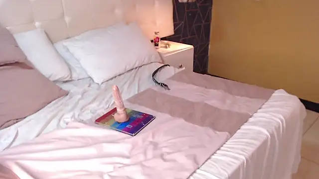 LunaaDuque webcam